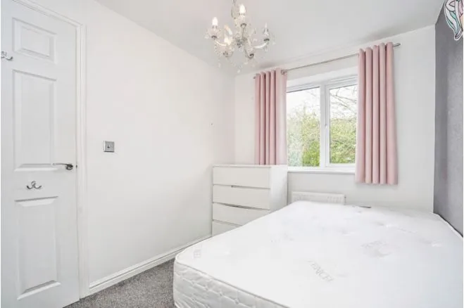 Poplar Place, Leeds, LS14, photo 10