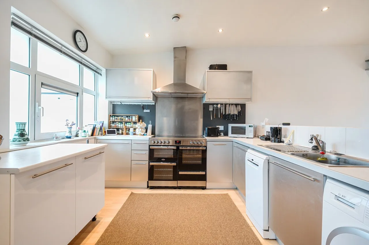 Welland Street, SE10, photo 16