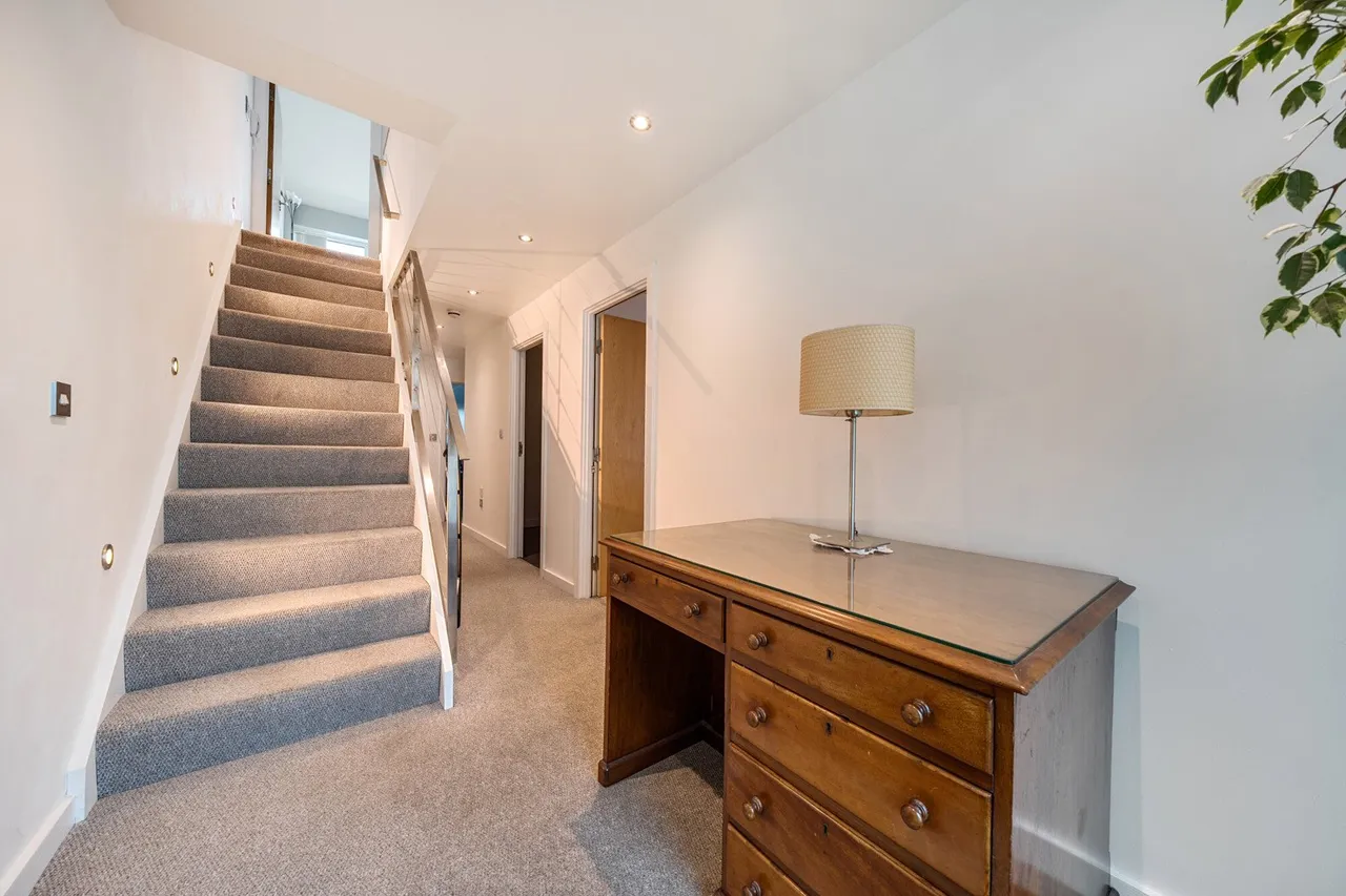 Welland Street, SE10, photo 21