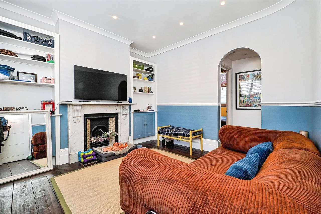 High Road Leytonstone, London, E11, photo 5