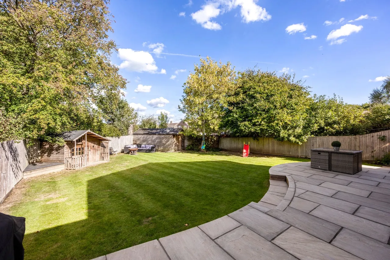 Millfield, Southwater, RH13, photo 4