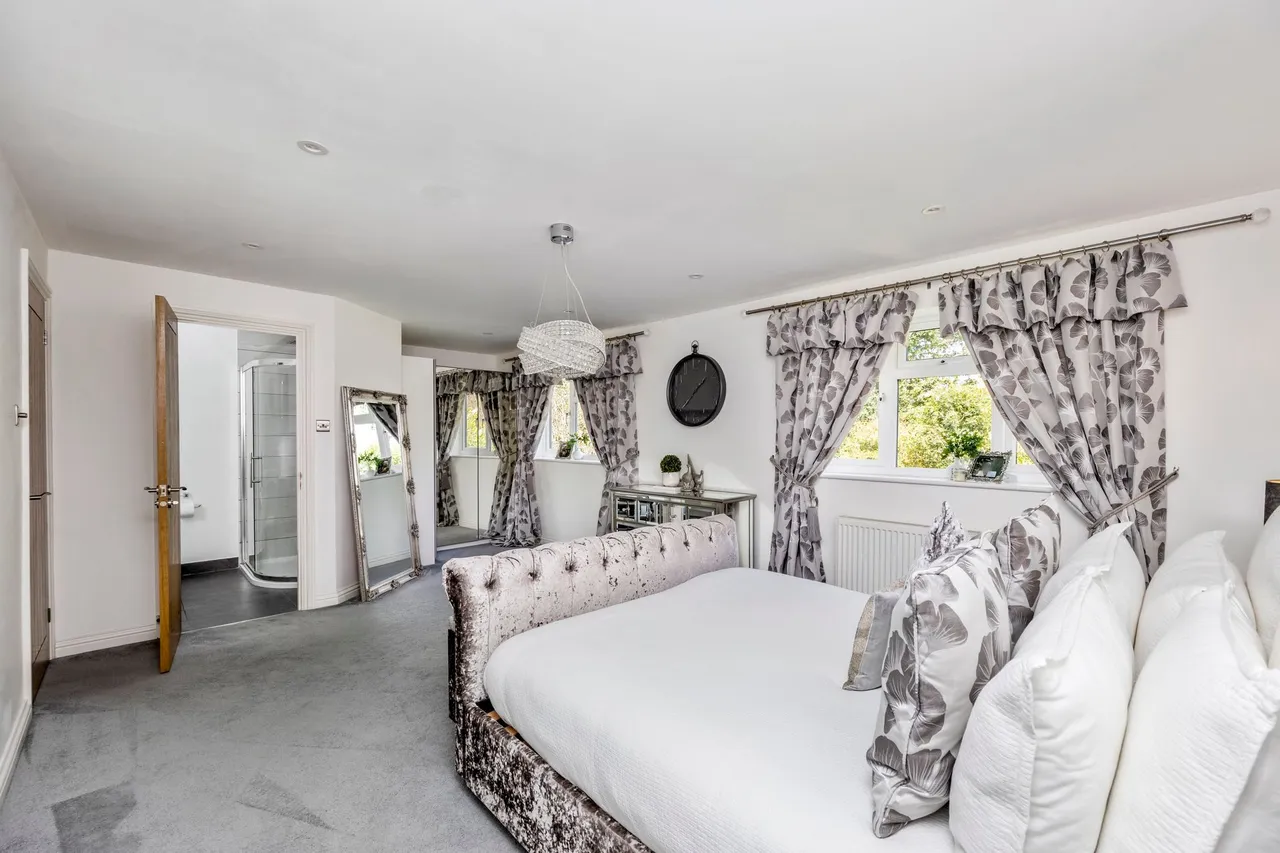 Millfield, Southwater, RH13, photo 14