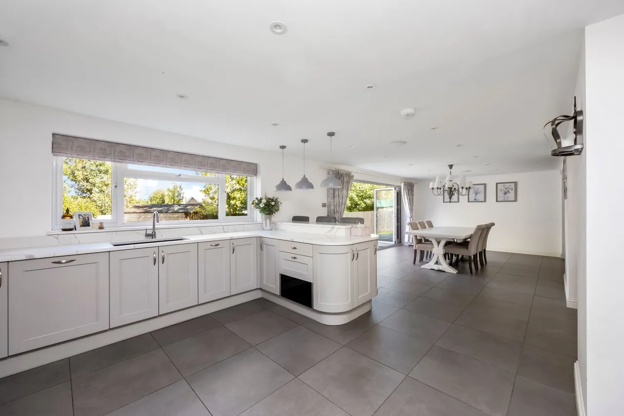 Millfield, Southwater, RH13, photo 5