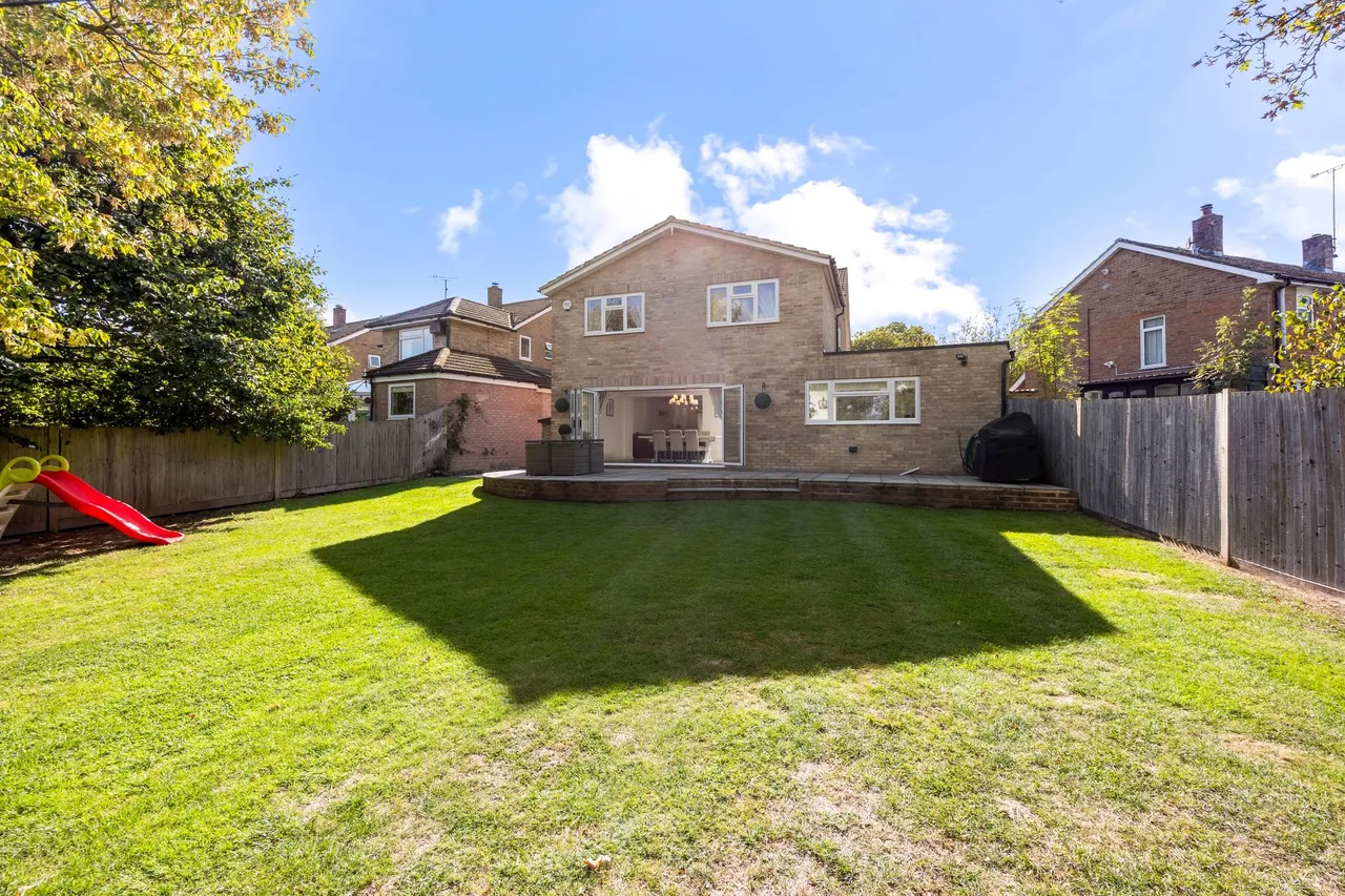 Millfield, Southwater, RH13, photo 24