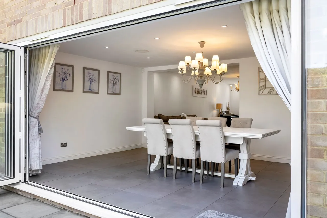 Millfield, Southwater, RH13, photo 9
