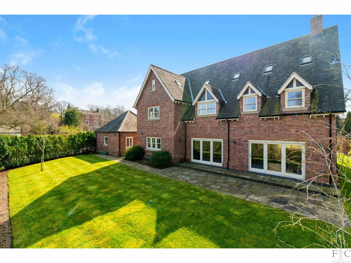 Main Street, Burton Overy, LE8, photo 9