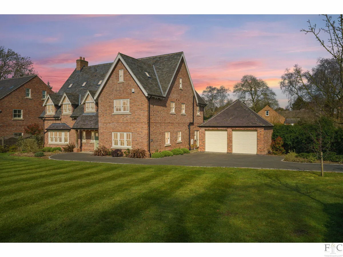 7 bed house for sale, Main Street, Burton Overy, LE8