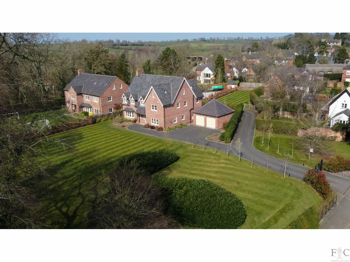 Main Street, Burton Overy, LE8, photo 5