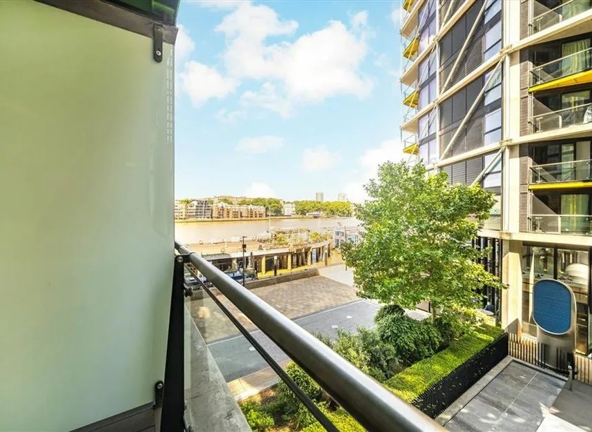 2 bed flat for sale — Riverlight Quay, Nine Elms, SW11