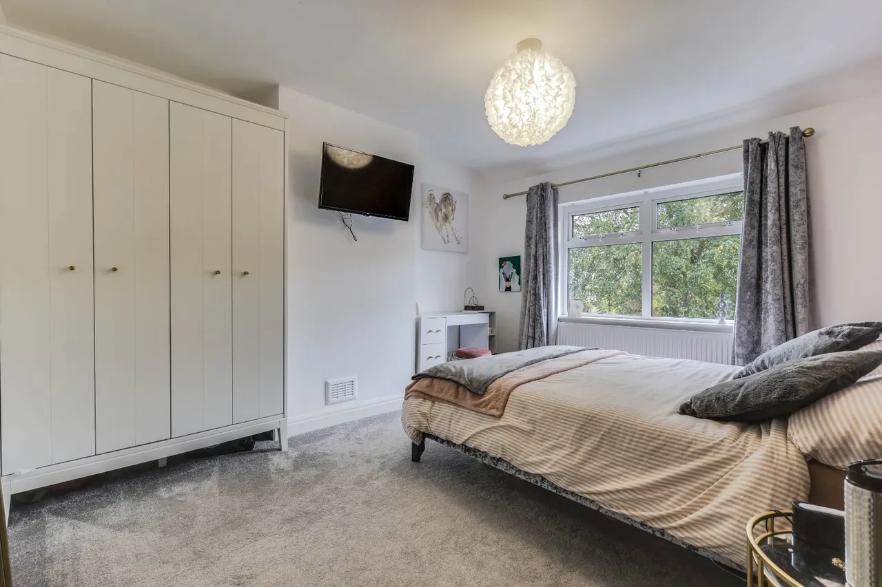 Emmott Drive, Rawdon, LS19, photo 9
