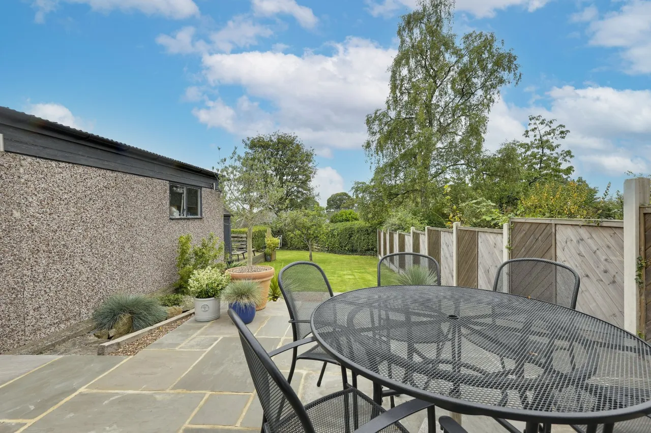 Emmott Drive, Rawdon, LS19, photo 14