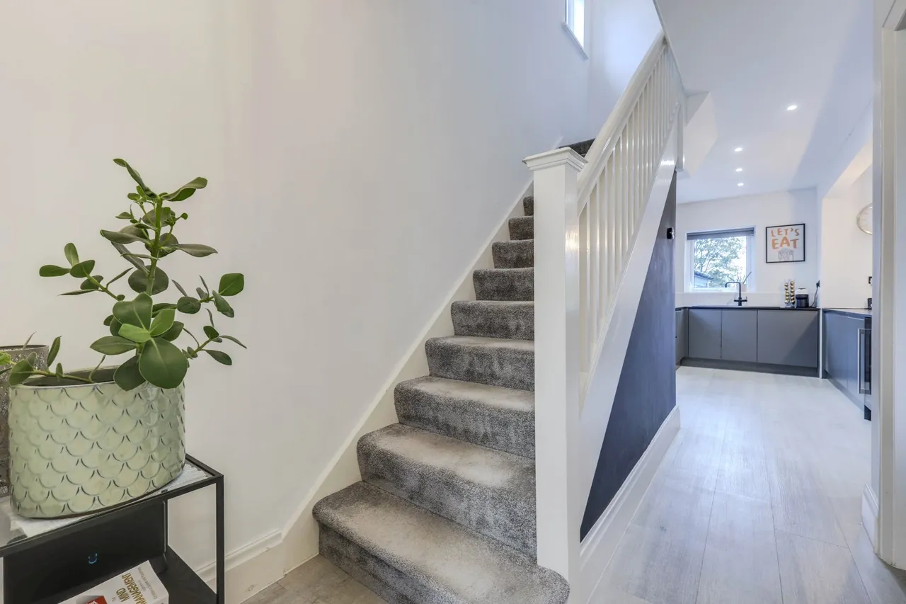 Emmott Drive, Rawdon, LS19, photo 7