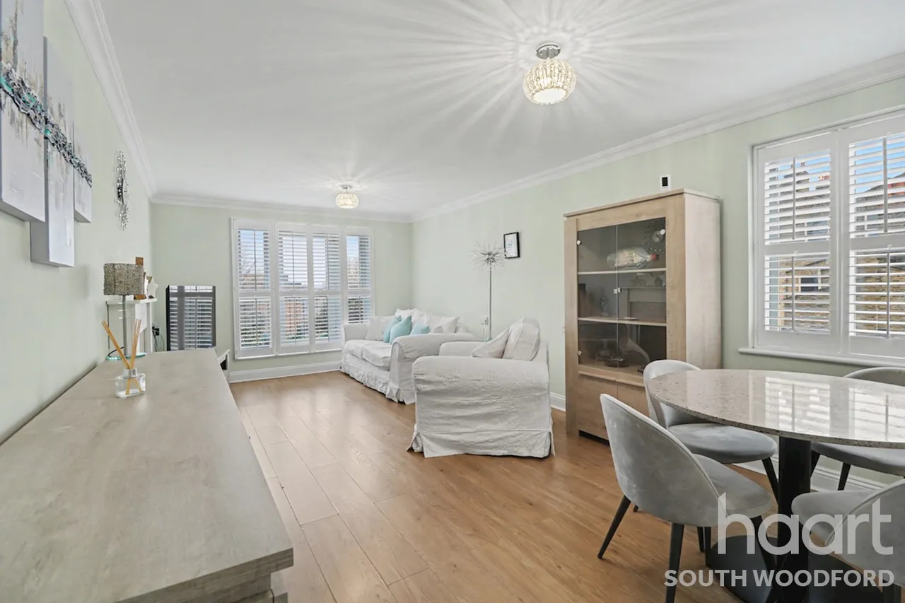 Victoria Road, Buckhurst Hill, IG9, photo 11