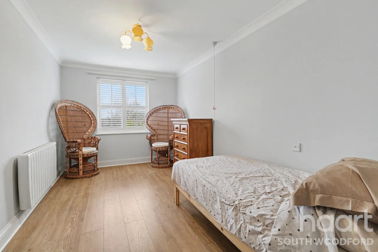 Victoria Road, Buckhurst Hill, IG9, photo 15