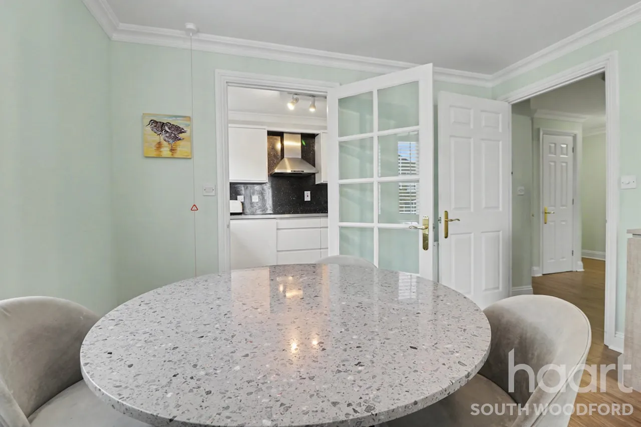 Victoria Road, Buckhurst Hill, IG9, photo 7