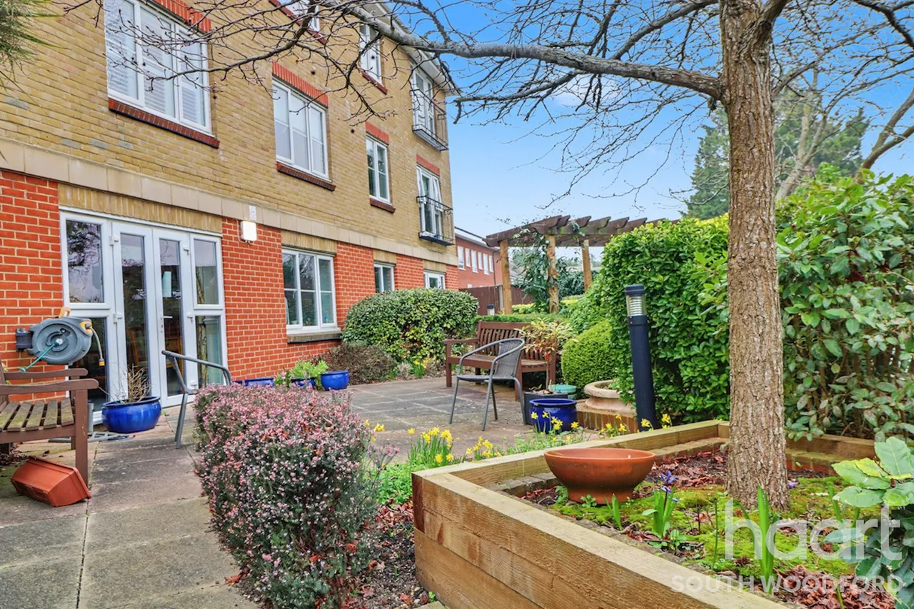 Victoria Road, Buckhurst Hill, IG9, photo 18