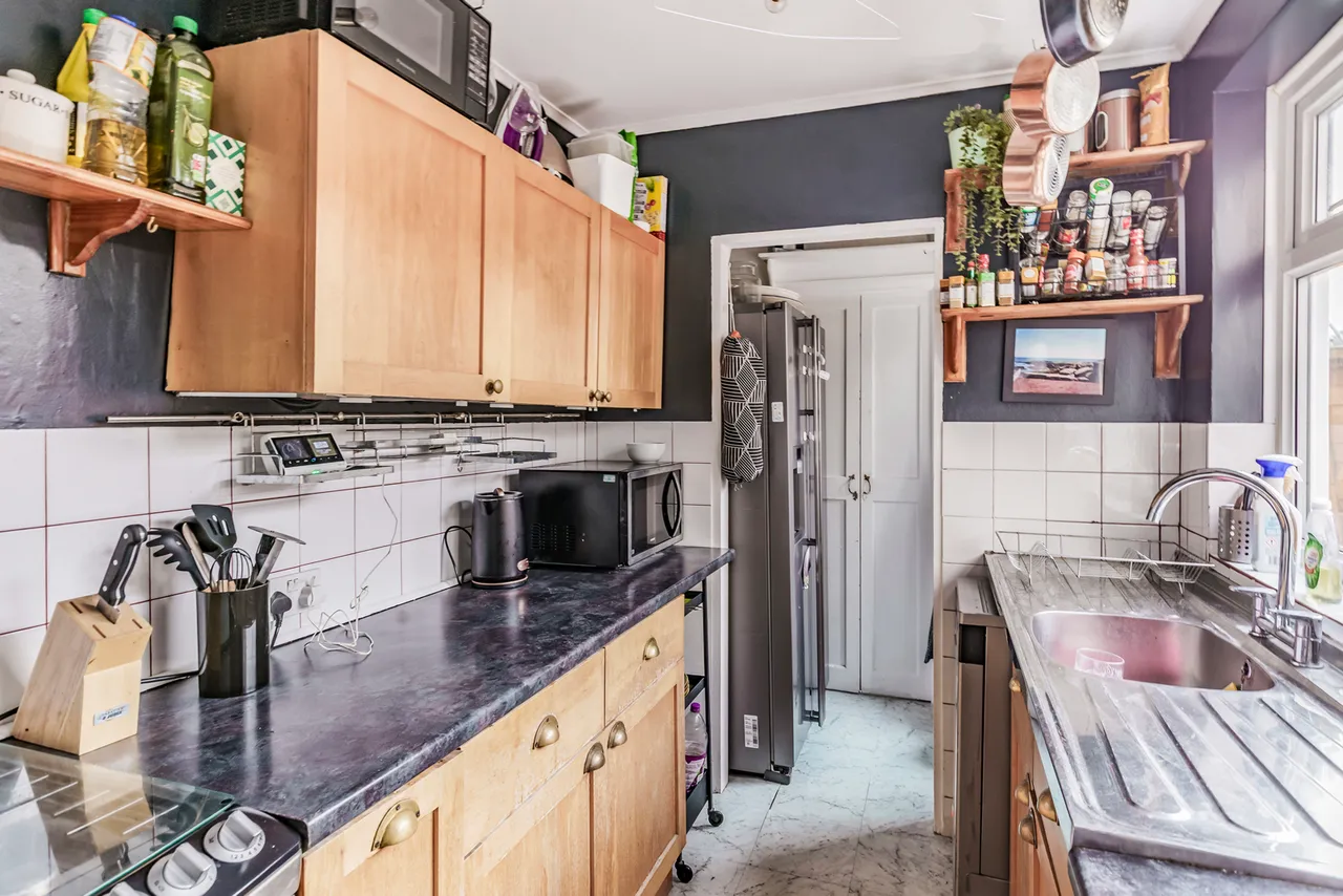 Bensham Lane, Thornton Heath, CR7, photo 11
