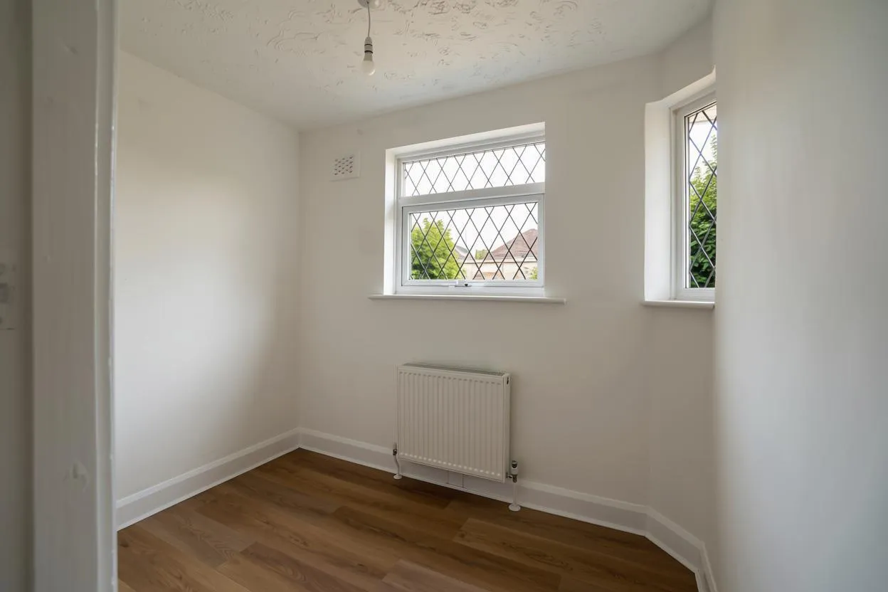 Woodlawn Crescent, Twickenham, photo 8