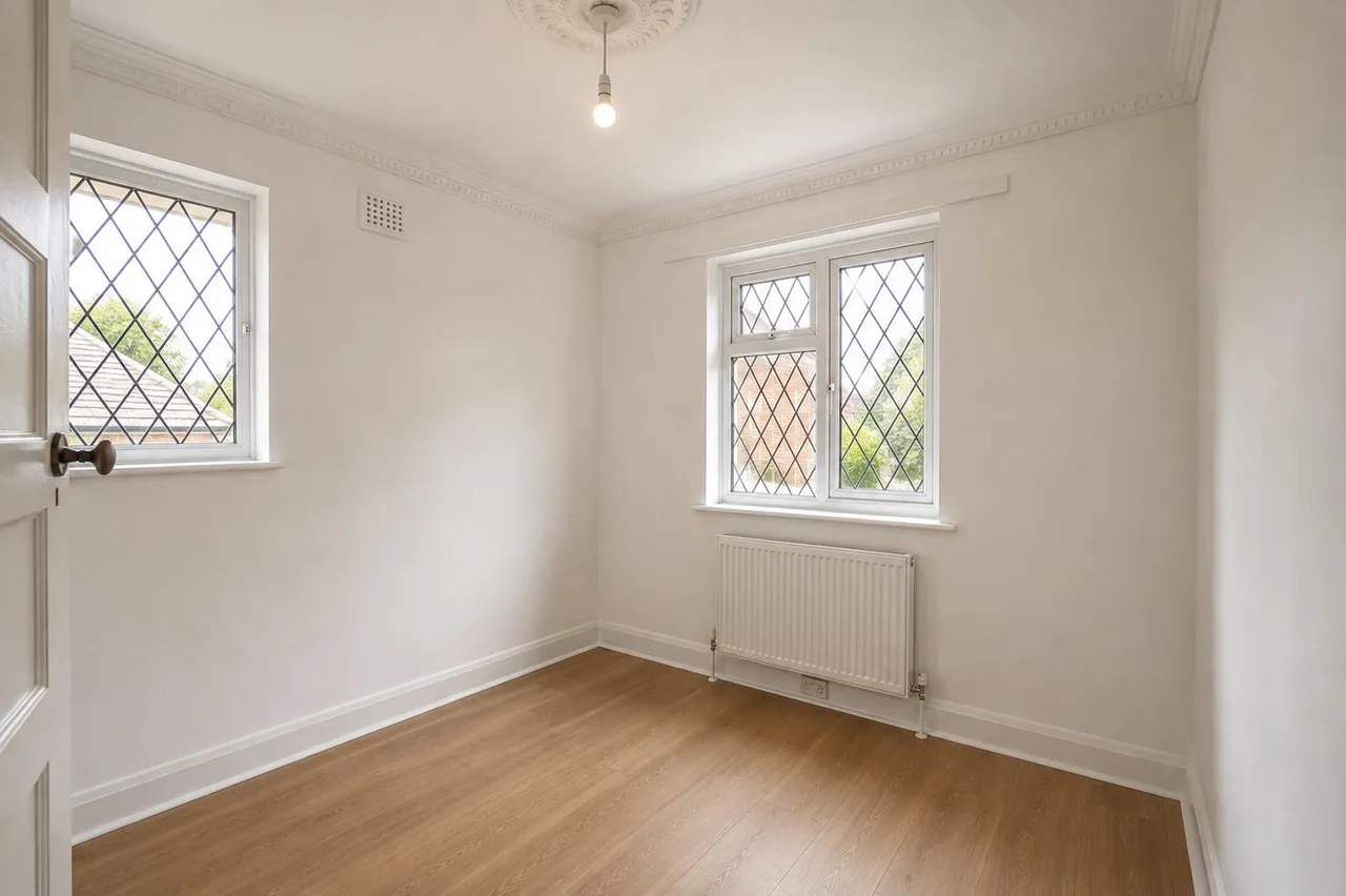 Woodlawn Crescent, Twickenham, photo 7