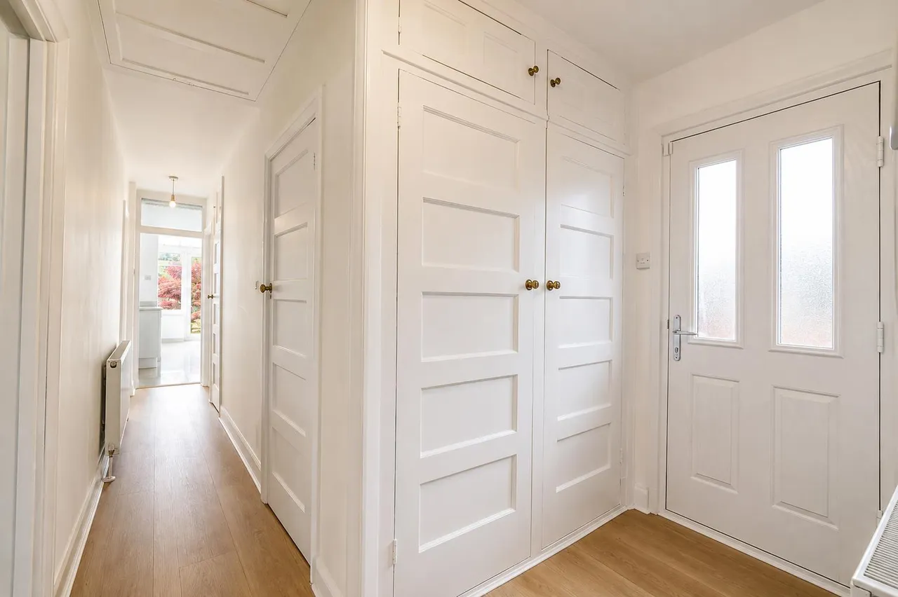 Woodlawn Crescent, Twickenham, photo 10