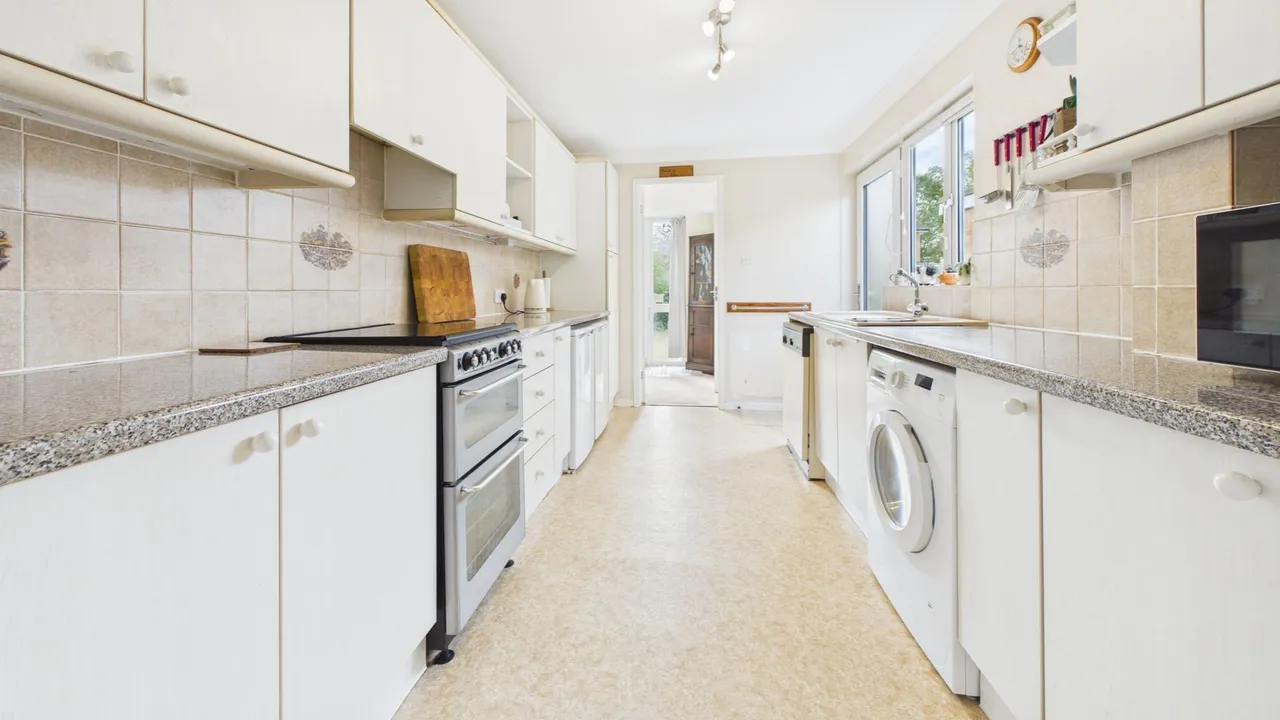 Gullymore, Bretton, Peterborough, PE3, photo 5
