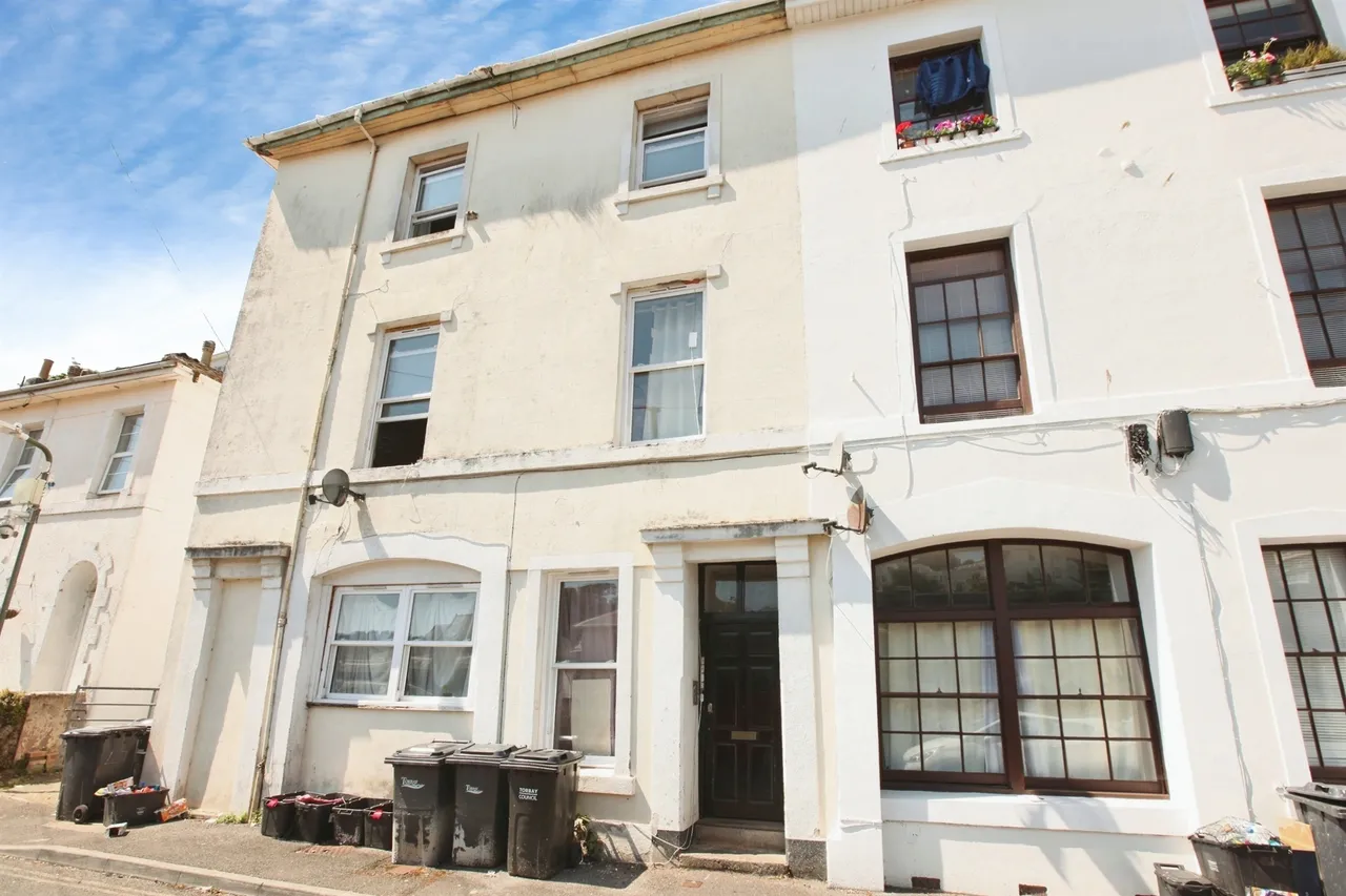 2 bed flat for sale, Rock Road, Torquay, TQ2