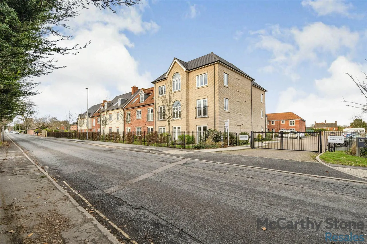 1 bed flat for sale, New Road, North Walsham, NR28