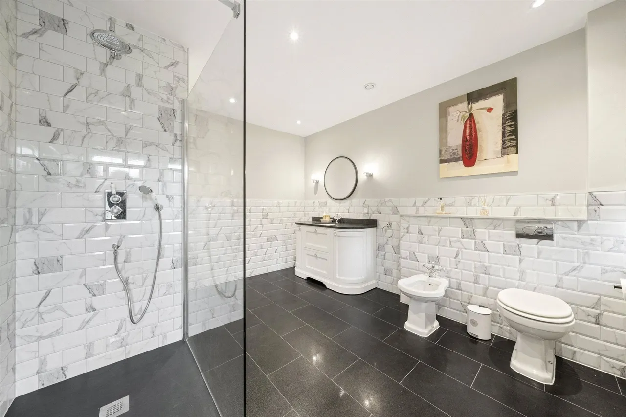 East Road, Weybridge, Surrey, KT13, photo 11