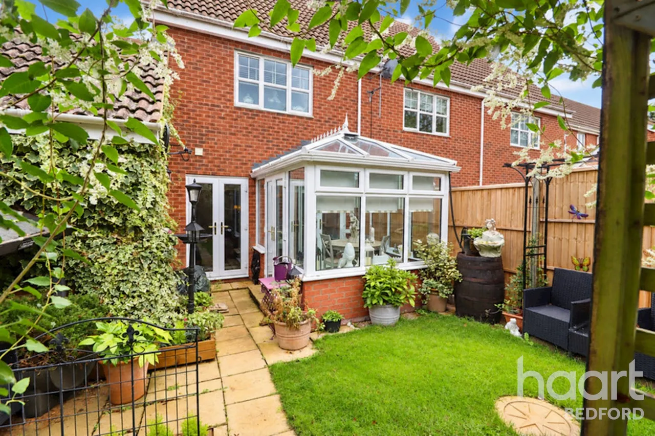 Manse Close, Rushden, NN10, photo 2