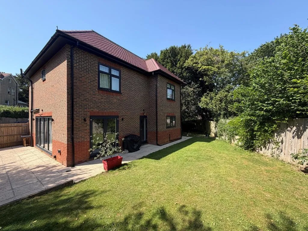 4 bed house for sale, Harewood Road, South Croydon
