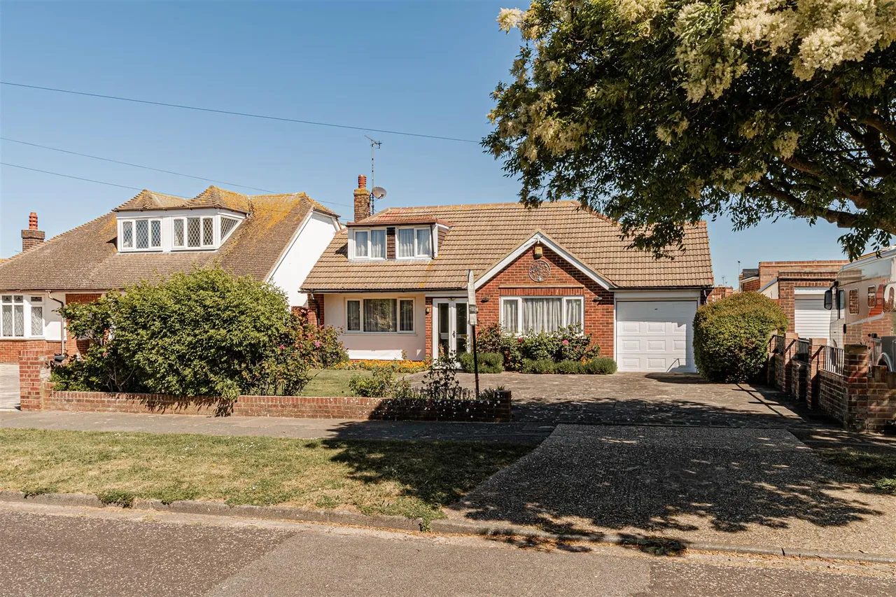 Lonsdale Avenue, Margate, Kent, CT9 3BY, photo 33