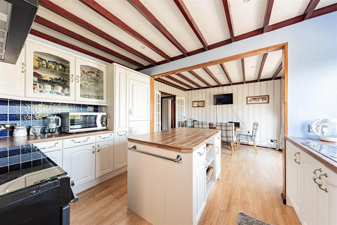 Lonsdale Avenue, Margate, Kent, CT9 3BY, photo 6