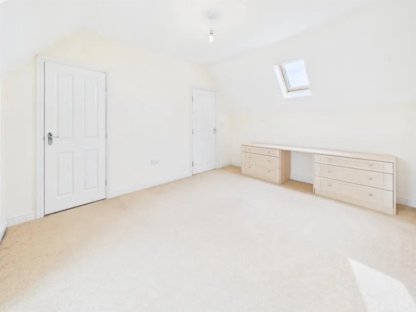 Windfall Way, Elmbridge, photo 17