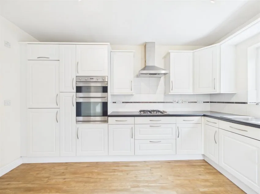 Windfall Way, Elmbridge, photo 4