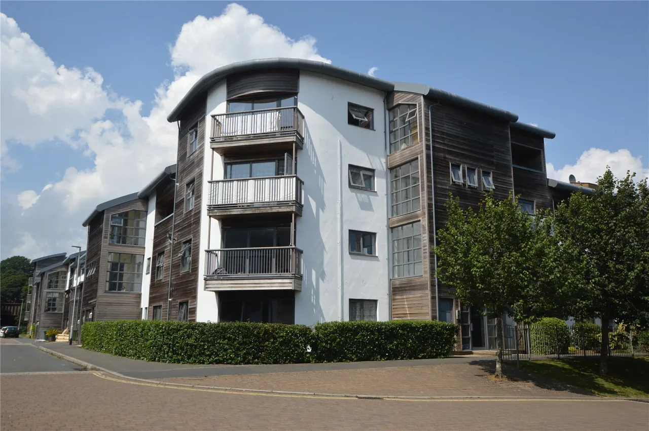2 bed property for sale — Endeavour Court, Plymouth, Devon, PL1