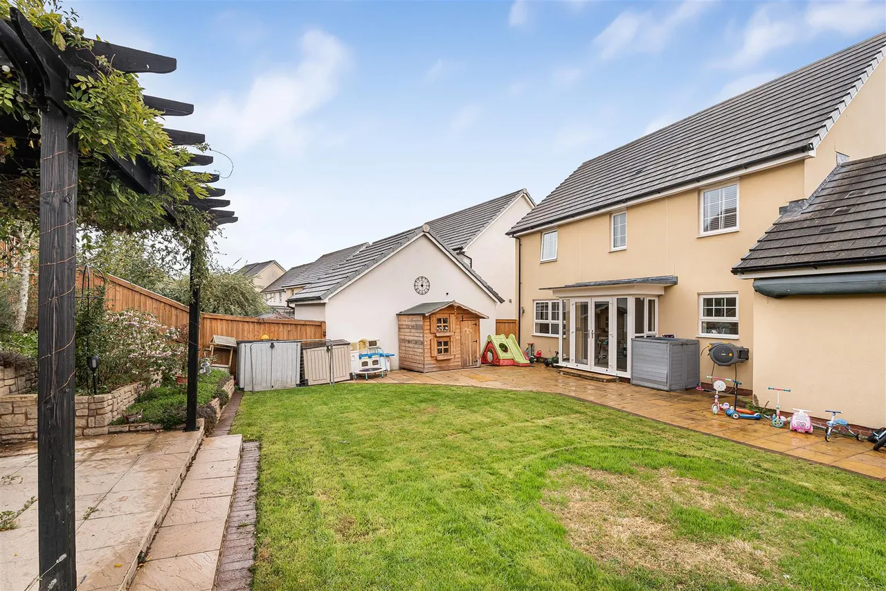 Dartmoor Way, Cullompton, photo 23
