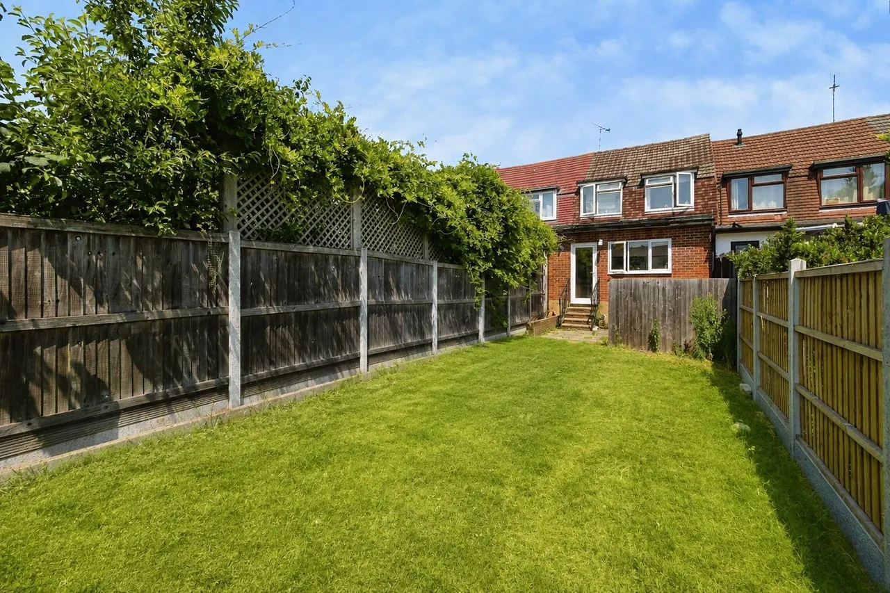 Somerset Gardens, Hornchurch, Essex, RM11, photo 13