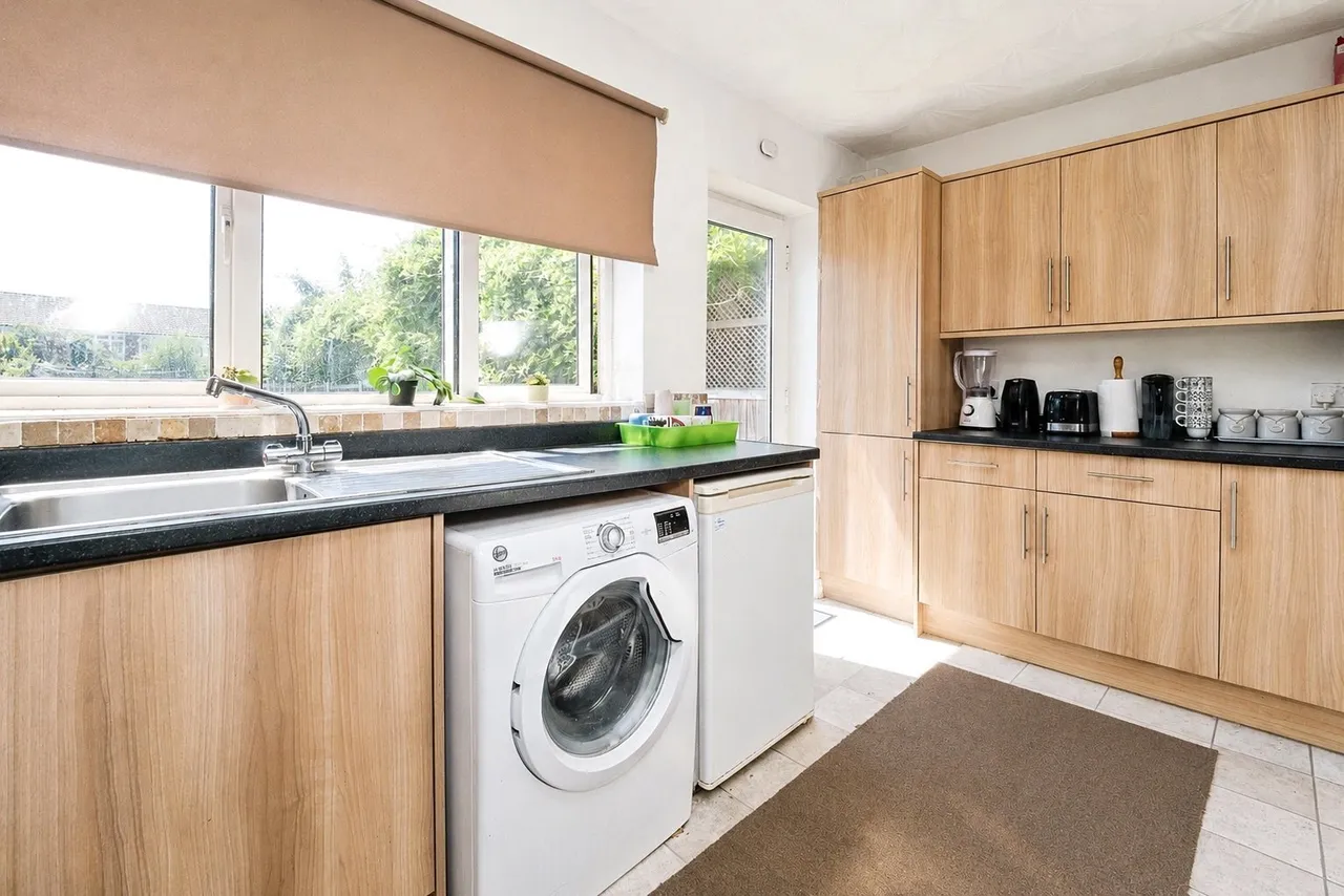 Somerset Gardens, Hornchurch, Essex, RM11, photo 2