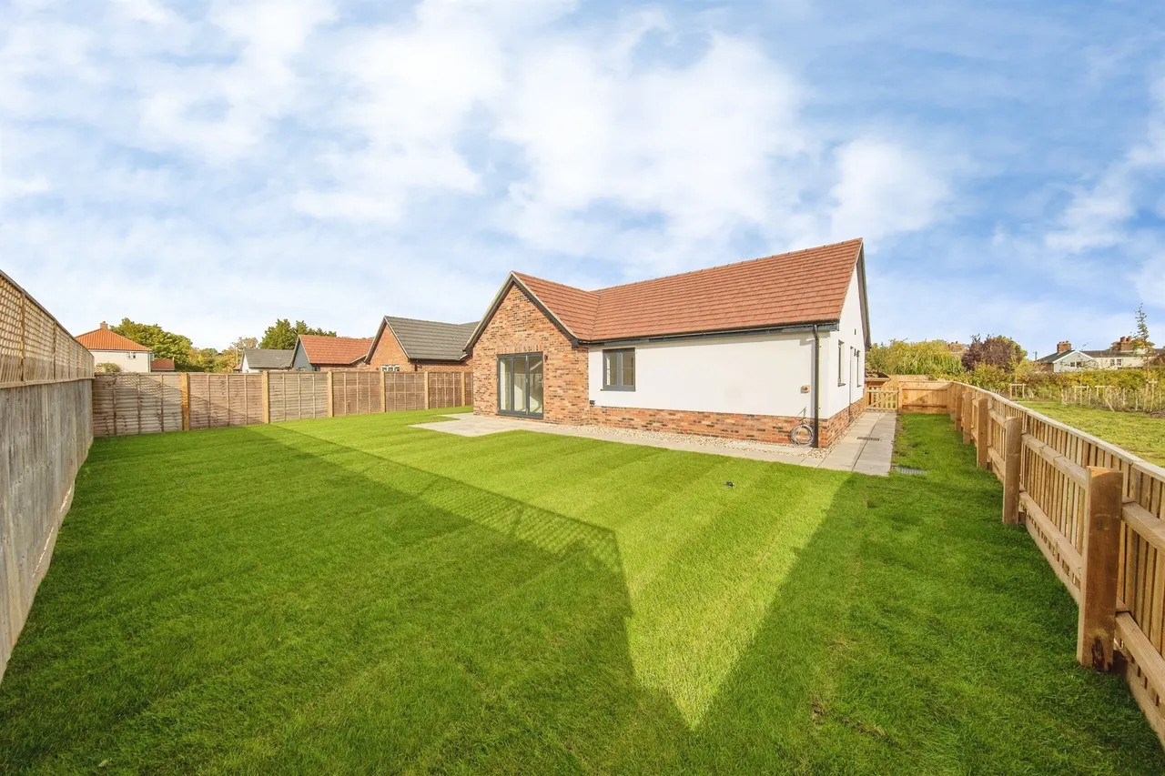 St Mary's Grange, Otley, IP6, photo 10