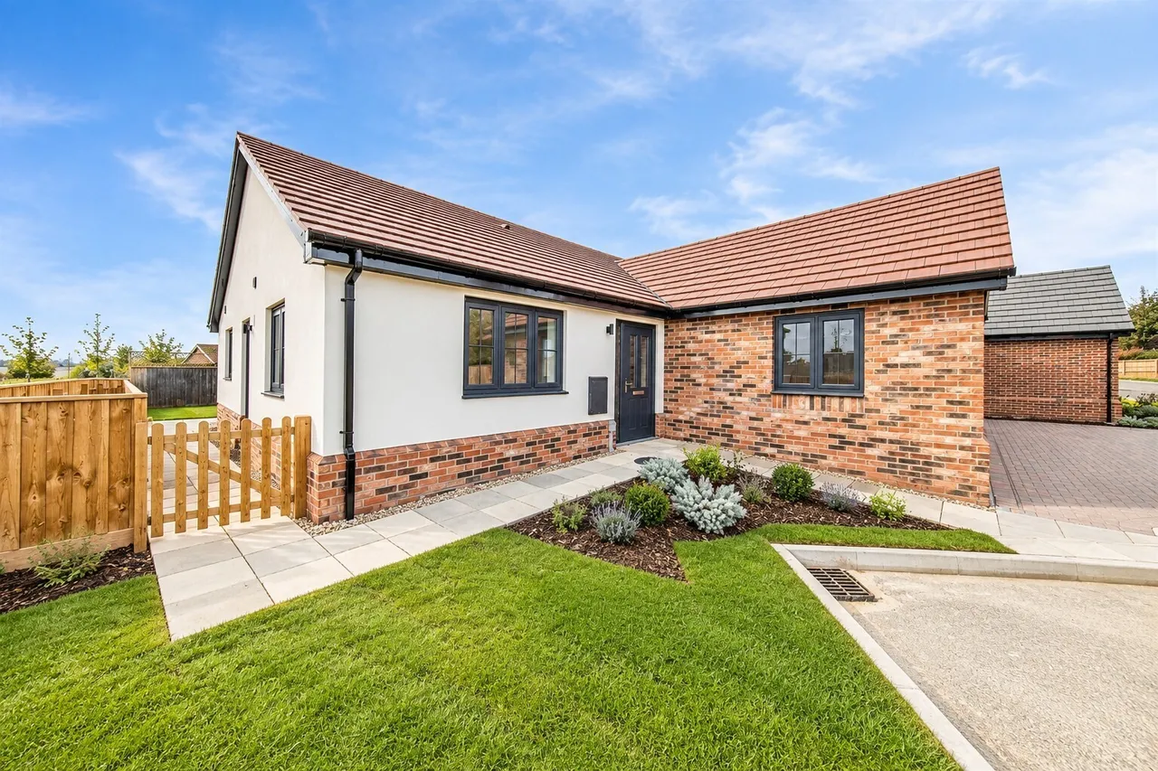 3 bed house for sale, St Mary's Grange, Otley, IP6