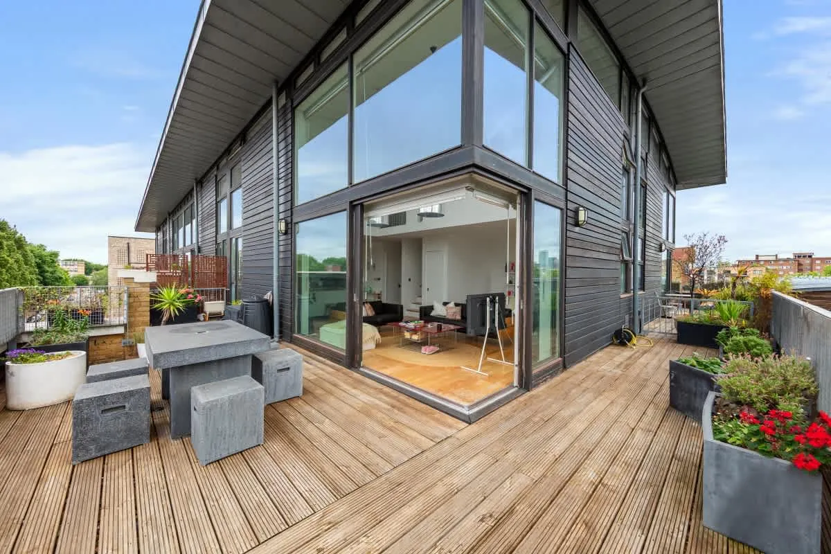 2 bed flat for sale, Clark Street, London, E1
