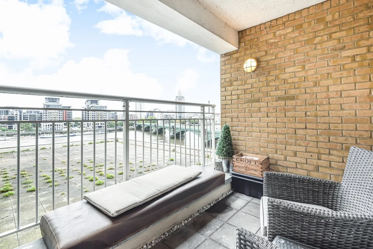 Lombard Road, Battersea, London, SW11, photo 3