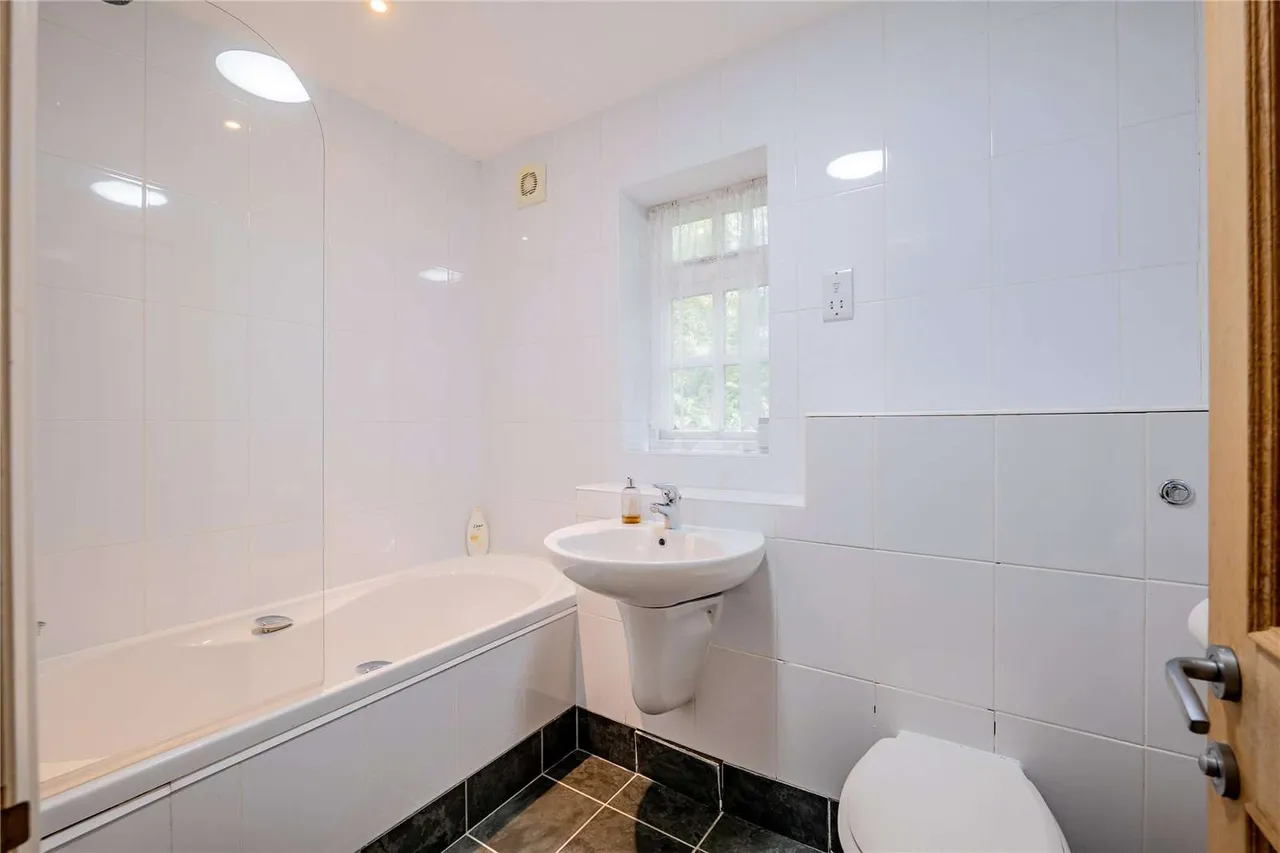 South Street, Fontmell Magna, SP7, photo 11