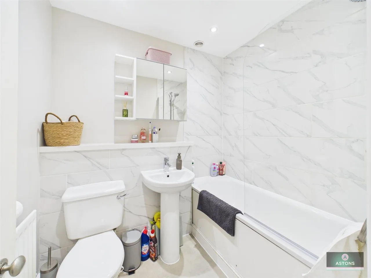 Redgrave Drive, Maidenbower, photo 8