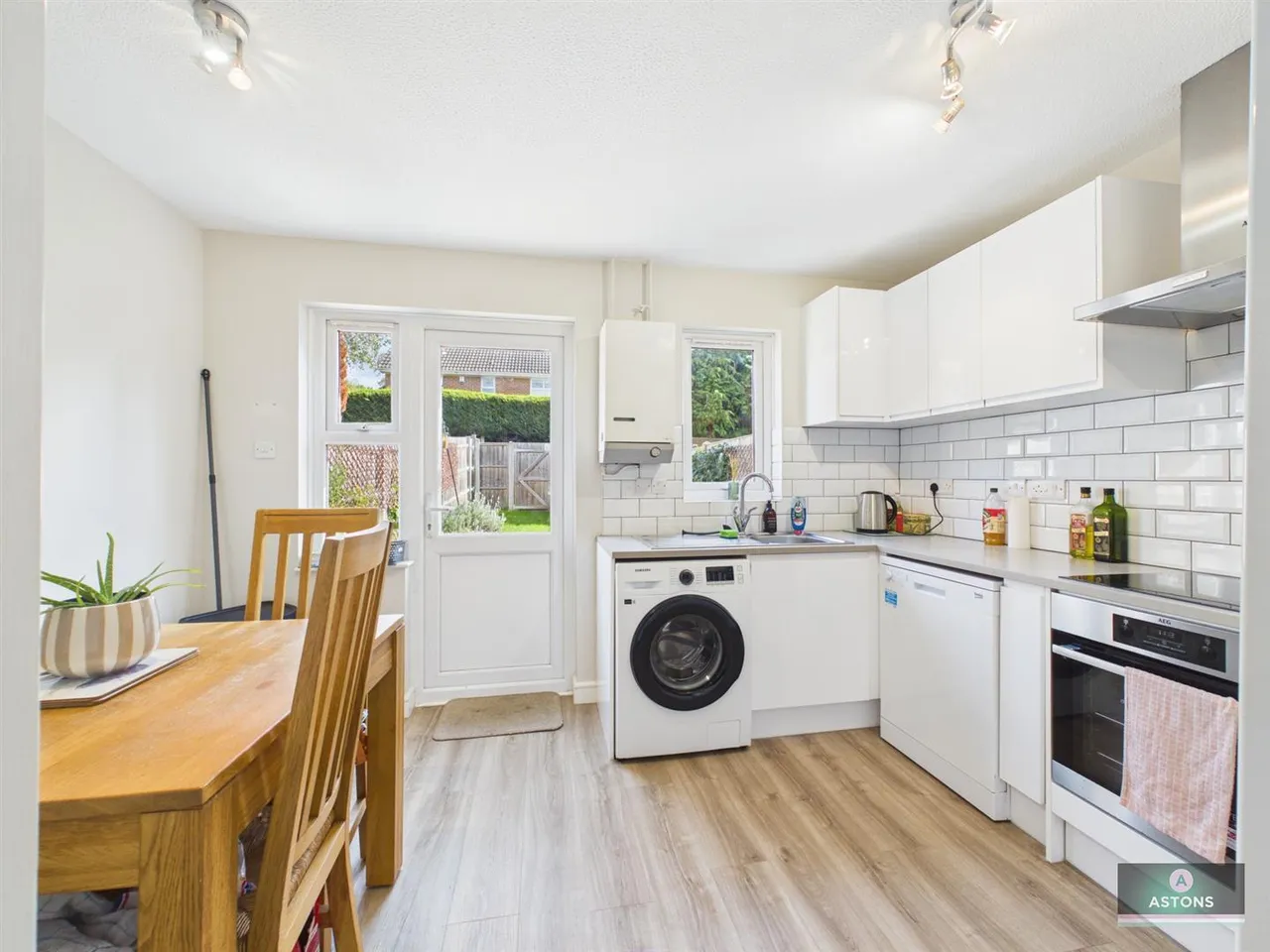 Redgrave Drive, Maidenbower, photo 4