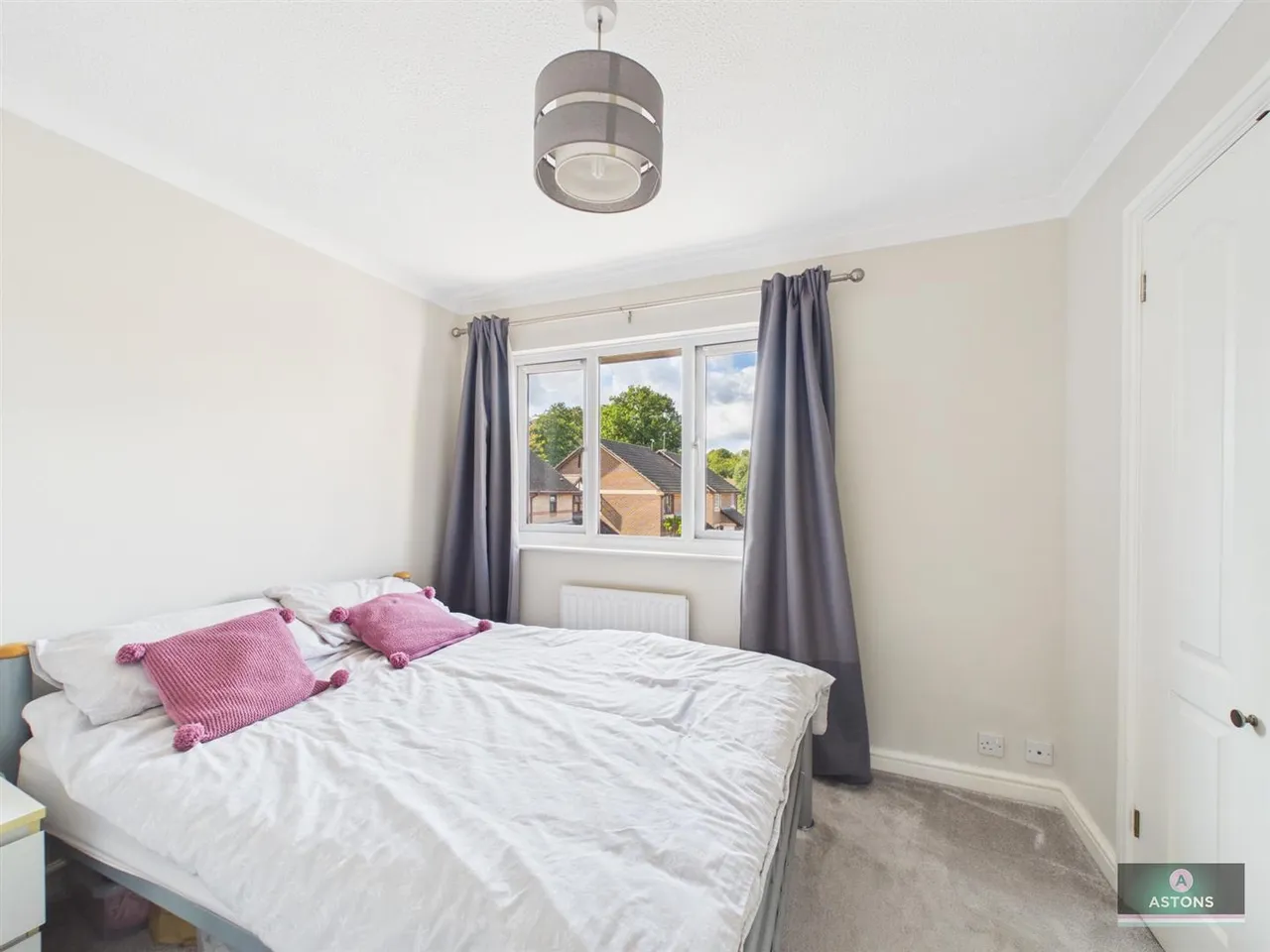 Redgrave Drive, Maidenbower, photo 9