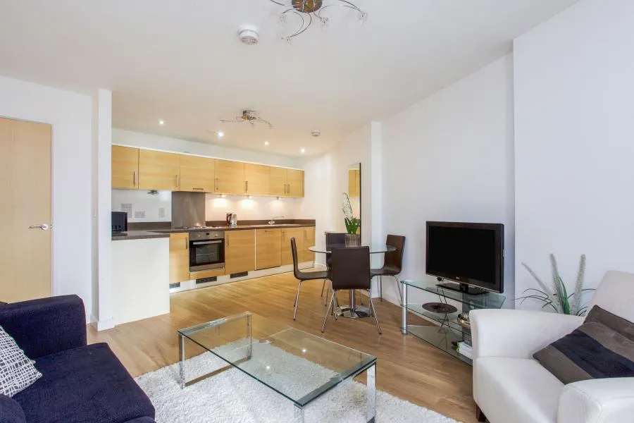 Guildford Road, Woking, GU22, photo 5
