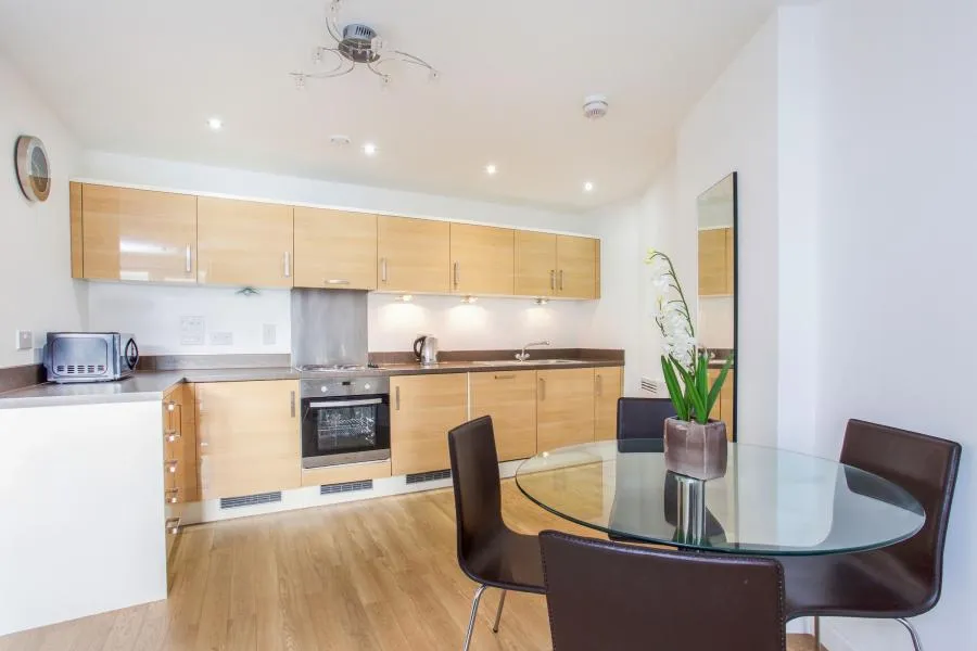 Guildford Road, Woking, GU22, photo 3