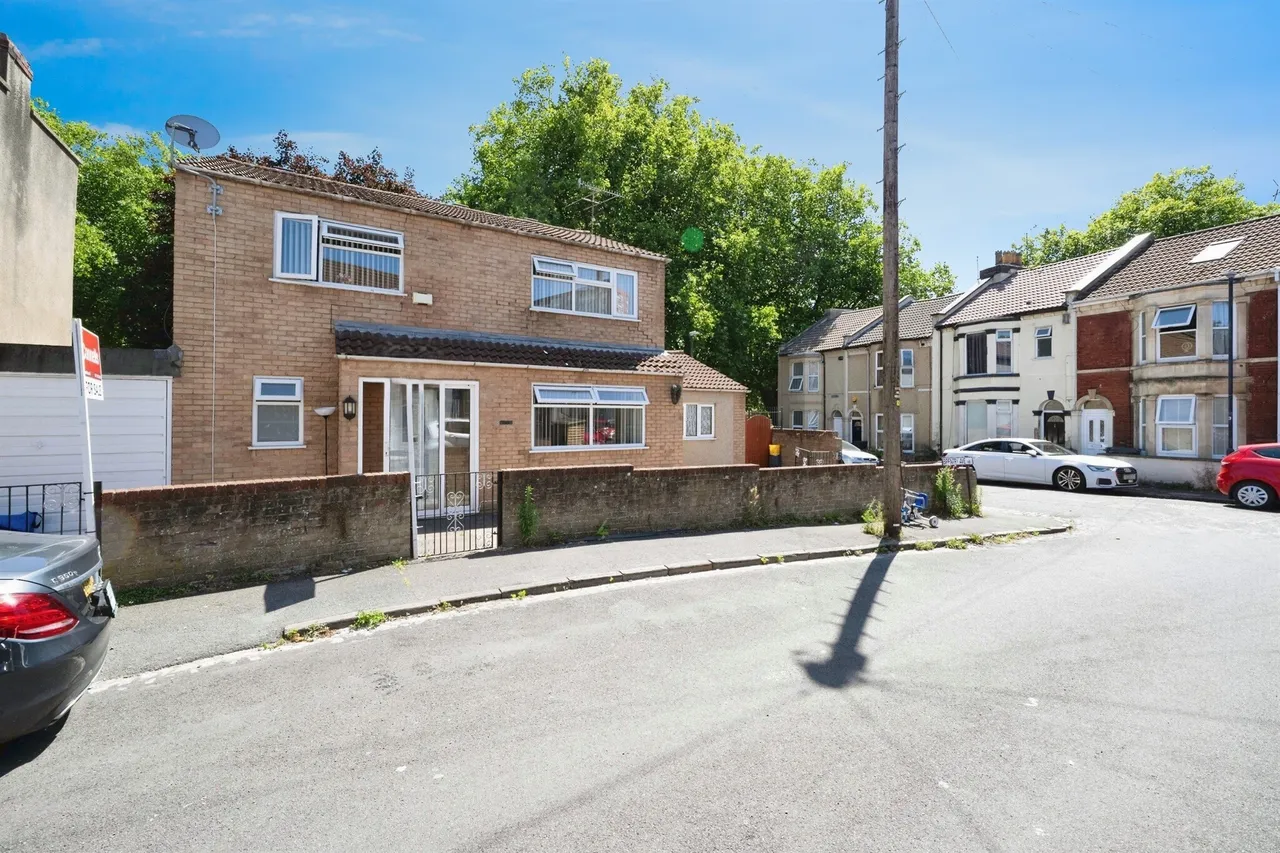 4 bed house for sale, Brentry Avenue, Bristol, BS5