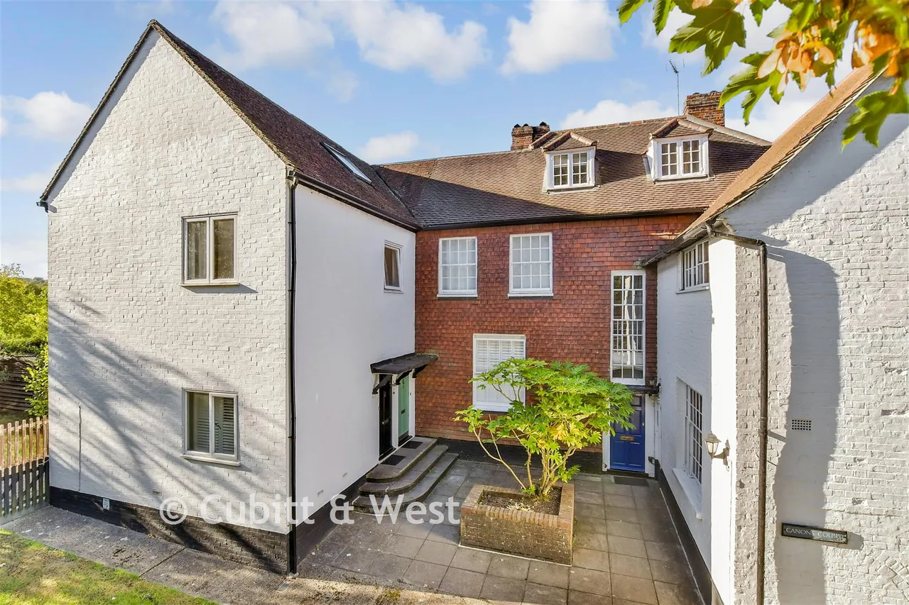 Cannon Grove, Fetcham, KT22, photo 5